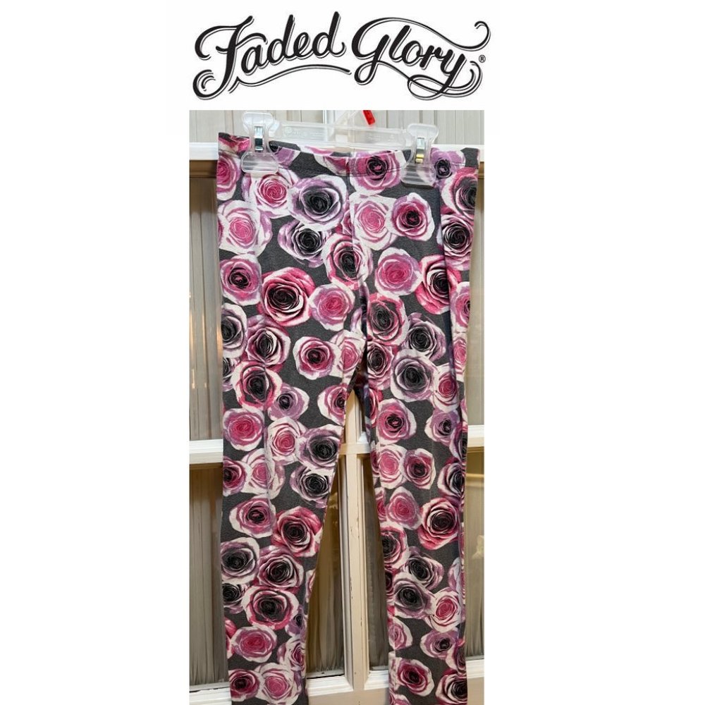 Faded Glory leggings; roses print; girls' size M (7/8)